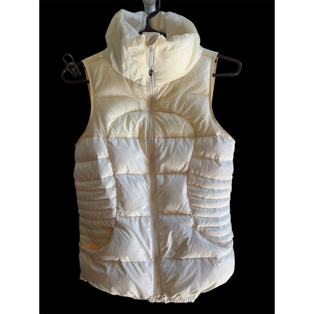 Lululemon Fluffin Awesome White- Cream 800 Goose Down Vest Size 0/2